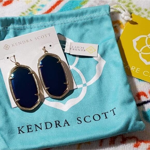 Kendra Scott Danielle reversible iridescent &‎ black New!!!! Rare HTF - Picture 2 of 9